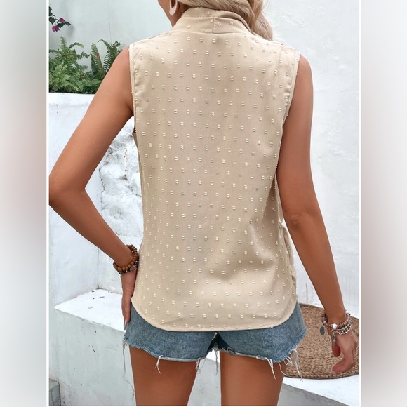 Swiss Dot Wrap Sleeveless Blouse - Picture 2 of 9